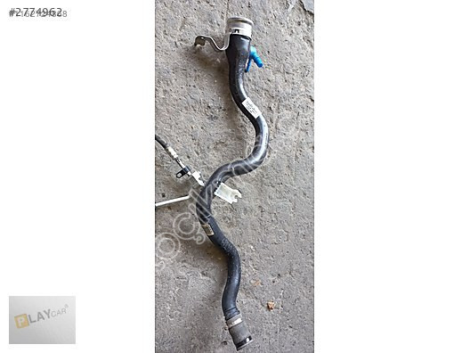 BMW F30 YAKIT DOLUM BORUSU 7244033