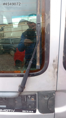 reanult kangoo sol arka silecek motoru