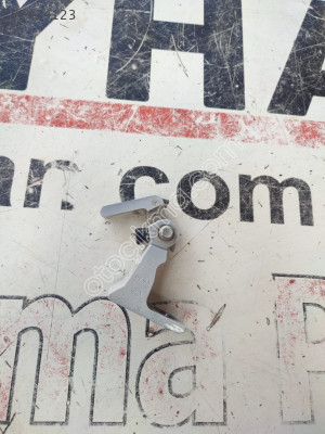 Volkswagen golf 7 sağ arka kapı menteşesi