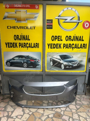Opel Corsa f ön tampon çıkma Orjinal