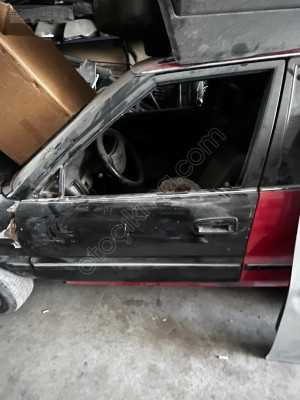 Toyota corolla lifBack solön kapı