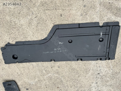 BMW E60 SAĞ ALT ŞASİ MUHAFAZASI 51717033758