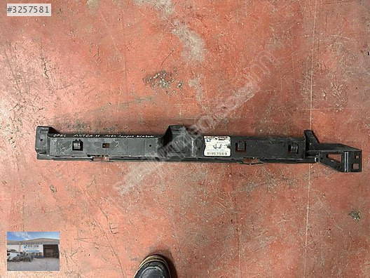 OTO CEMDEN ÇIKMA OPEL ASTRA H HB ARKA TAMPON ORTA BRAKETİ