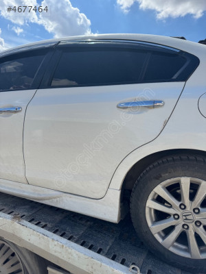 Honda Civic FD7 sol arka kapı