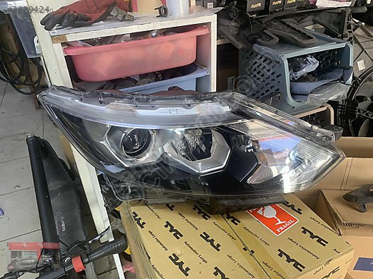 Nissan Qashqai 2014/17 Sağ Far Zenon Led Çıkma Parça