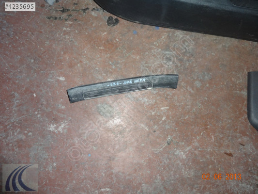 MAZDA 3 2012 ÇIKMA SAĞ ARKA MARŞBEL PLASTİĞİ