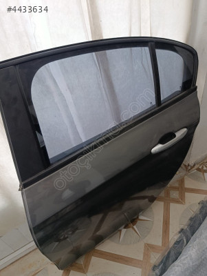 FİAT EGEA SOL ARKA KAPİ ÇIKMA