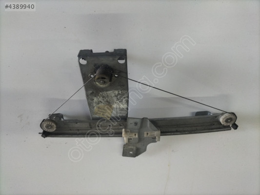 03298 DACİA DUSTER SOL ARKA KAPI CAM KRİKOSU