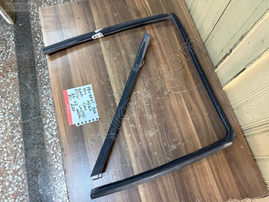 PEUGEOT 306 SOL ARKA KAPI CAM FİTİLİ VE OLUK LASTİĞİ 95-03 MODEL