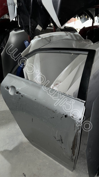 TOYOTA COROLLA ÇIKMA ORJİNAL SAĞ ARKA KAPI
