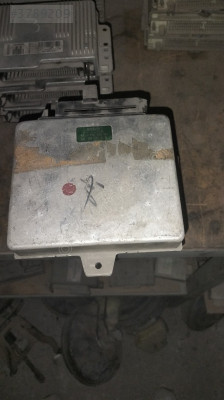 90122322 Opel kadett ascona 1.8 motor beyni
