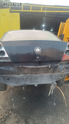 Geely Emgrand arka bagaj