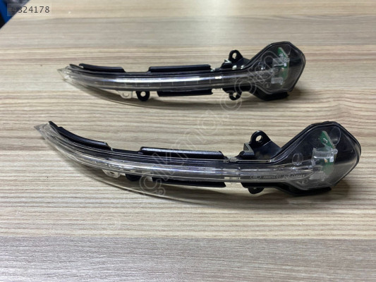 SEAT LEON SAĞ AYNA SİNYALİ 5F0941102A ÇAĞRI OTO MASLAK