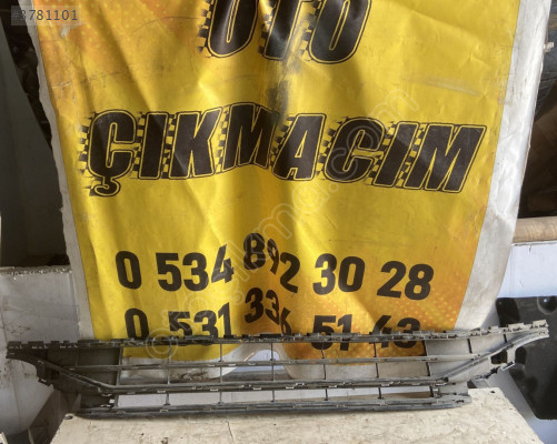 VOLKSWAGEN Passat ön tampon ızgara 3G0853677AA