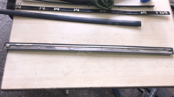 MERCEDES W124 SOL ÖN KAPI ÇITASI