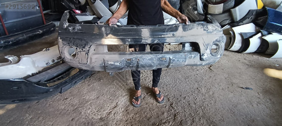 Navara ön tampon