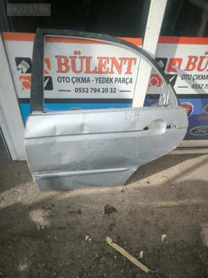 Kia Cerato sol arka kapı orijinal çıkma