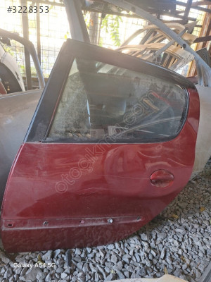 Peugeot 206 sol arka kapı çıkma