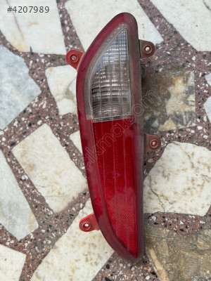 HYUNDAİ İ20 ÇIKMA ORJİNAL SAĞ REFLEKTÖR 92406-C8000 BD2