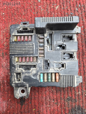 Megane 2 - Scenic 2 Orjinal Sigorta Kutusu / Tablası 8200306033