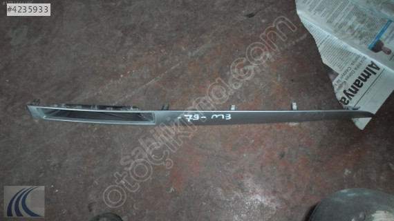 MAZDA 3 2004 ÇIKMA GÖĞÜS ÇITASI