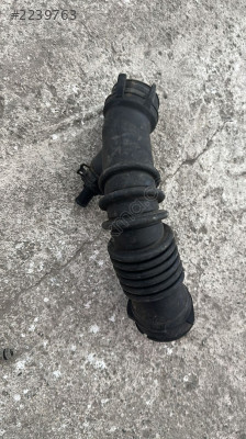 70527004 FORD FOCUS 3 1.6 BENZİNLİ HAVA FİLTRE BORUSU