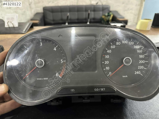 6R0920 .861G Polo gösterge paneli saat