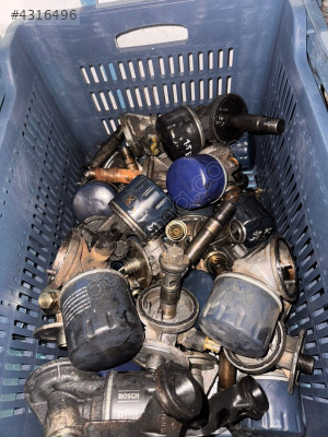 Renault Clio Kangoo Çıkma Yağ Filtresi Ayağı