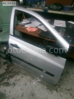 RENAULT CLİO 3 SAĞ ÖN KAPI TEMİZ ORJİNAL