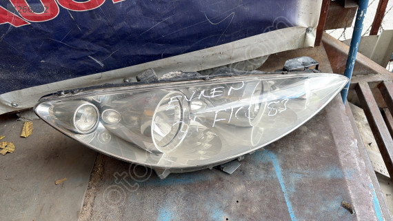 Peugeot 308 sağ ön far
