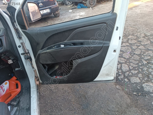 1.3 DOBLO 2017 MODEL SAĞ ÖN KAPI SATILIK BOŞ VEYA DOLU