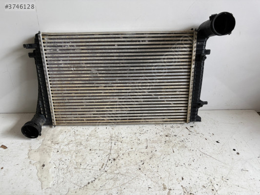 AUDİ A4 İNTERCOOLER RADYATÖRÜ