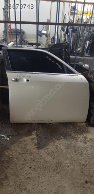 CHRSYSLER 300C SAĞ ÖN KAPI