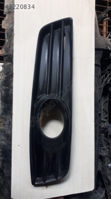 AUDİ A3 SAĞ SİS FAR KAPAĞI 2009-2013 8P0807682E ORJİNAL ÇIKMA