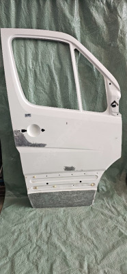 Volkswagen Crafter sağ ön kapı boş