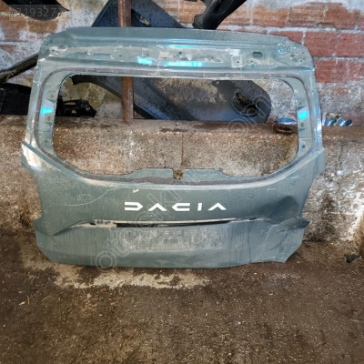 Dacia duster bagaj kapağı orjinal