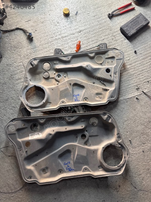 Golf dört arka sağ-sol kapı saçları ve krikosu