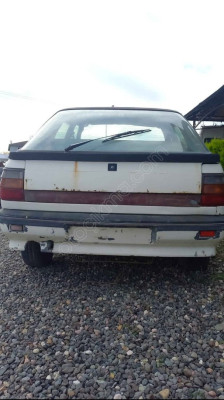 R11 Flash Arka Tampon