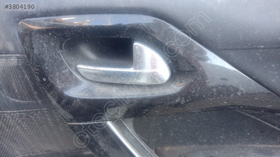 peugeot 208 sağ ön iç kapı kolu