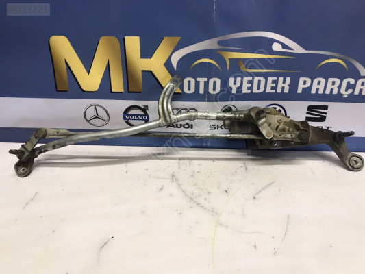 MERCEDES C180-C200-C220 W205 ÖN SİLECEK MOTORU