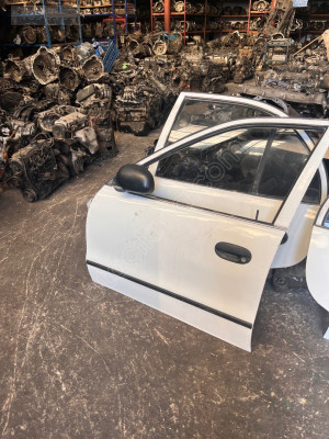 Hyundai Accent Sol Ön Kapı / Yumurta Kasa