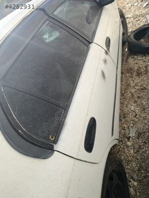 Toyota sağ arka kapı