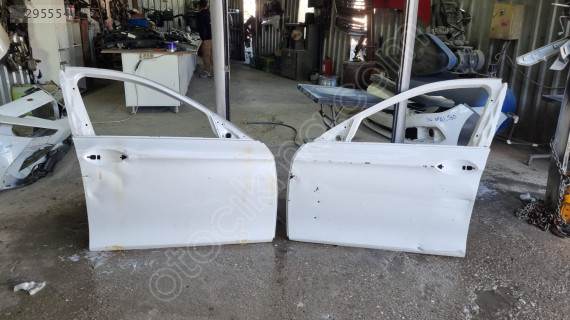 Bmw f.10.   5.20   2014 model  sag on kapi sol on kapi