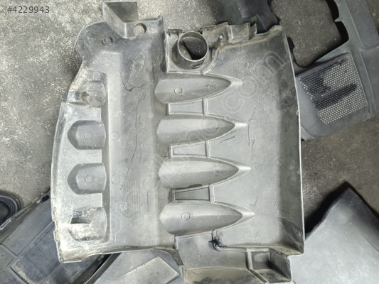 RENAULT MEGAN 2 BENZINLI 1.6 16V MOTOR ÜST KAPAĞI