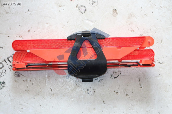 MERCEDES E SERİSİ A212 W212 A204 W204 REFLEKTÖR A2048900197