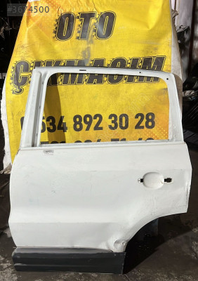 VOLKSWAGEN TİGUAN SOL ARKA KAPI