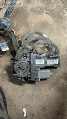 RENAULT FLUENCE ÇIKMA ORJİNAL GARANTİLİ SOL ÖN CAM MOTORU