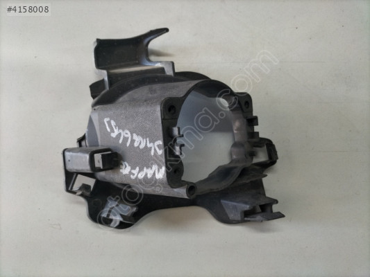 03063 RENAULT KADJAR SAĞ SİS YUVASI