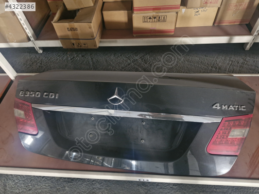 W212 E180 E200 ARKA BAGAJ KAPAĞI DOLU ORJİNAL SÖKME 2009-2015