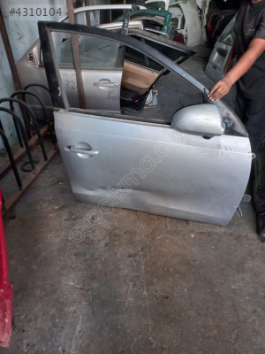 HYUNDAİ İ30 SAĞ ÖN KAPI